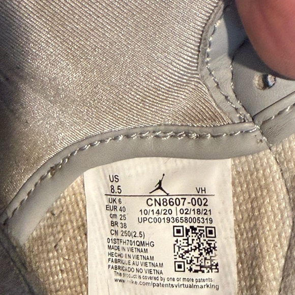 NIKE Dior x Air Jordan 1 High main image 9